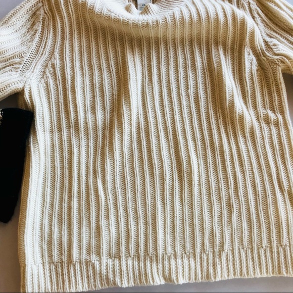 Club Monaco cashmere ivory bell sleeve sweater - Picture 4 of 6